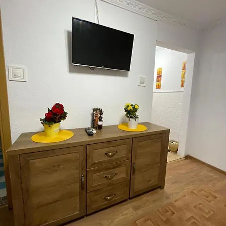 Apartment Apartament Cristian 2 *